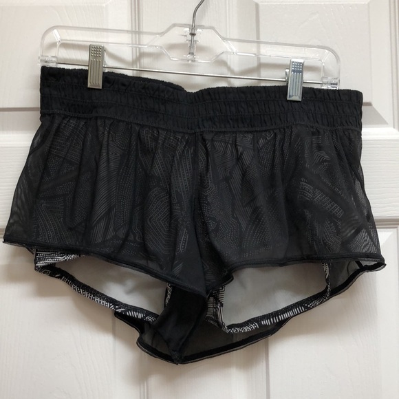 LIKE NEW! Lululemon City Sky Run By Short - Picture 6 of 15